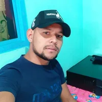 laho32's Profile Pic