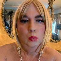 devine_pleasure's Profile Pic