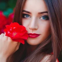 Elaiss Poză de profil