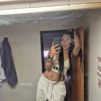 Laurakail_wan