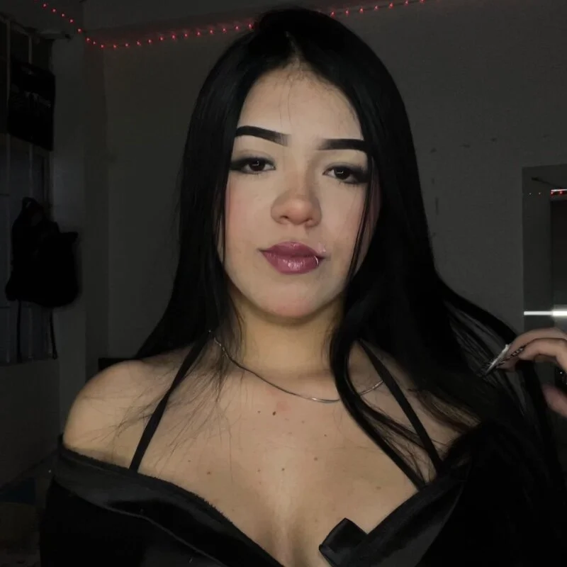 cami_greedy Stripchat profile image