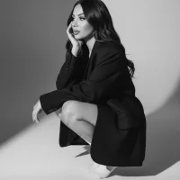 AryaNaughty's Avatar Pic