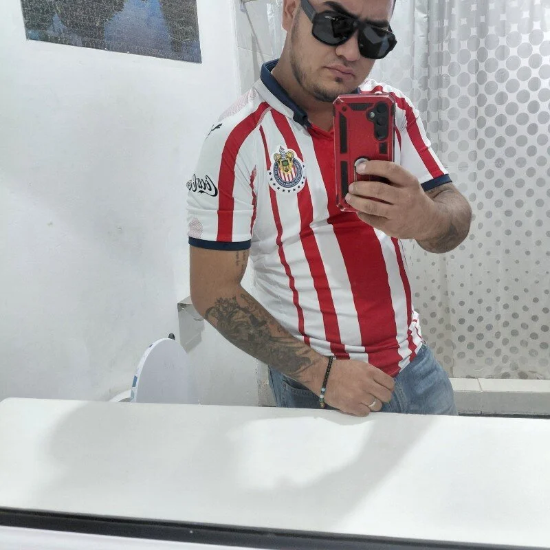 Yova242 profile photo