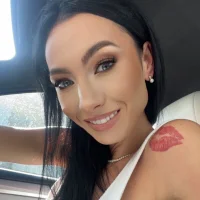 tanyarosseen's Profile Pic