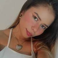 kim_roxy's Profile Pic