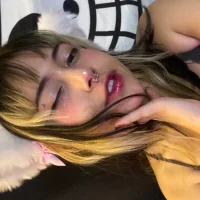 Sweet_Waifu777's Profile Pic