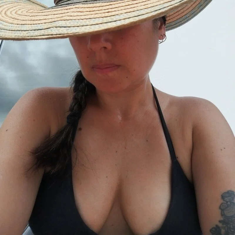 Lyonette_reading1 profile photo