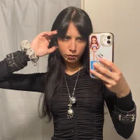 Sof_hott's Profile Pic