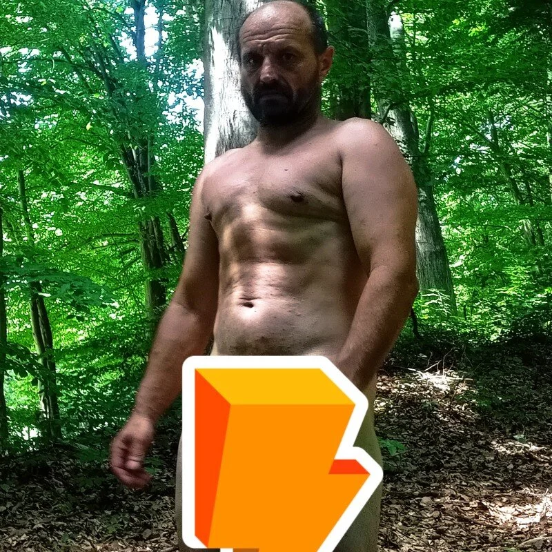 public-nude-exhibsub profile photo