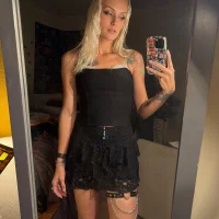 Alexacomeplaywithme's Profile Pic