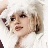 StefaJoy's Profile Pic