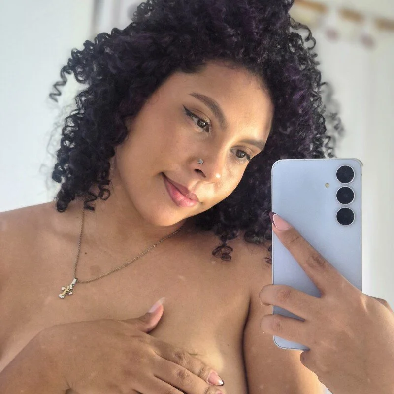Violetta_cam_ profile photo