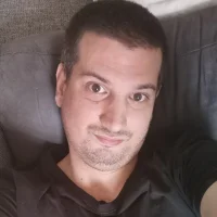 Robin_1985's Profile Pic