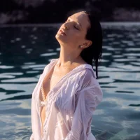 Gambar Profil Kira_Bennett