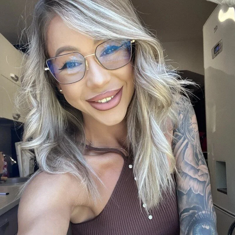 HoneyBlondiex