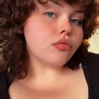 MoonQueen_420's Profile Pic