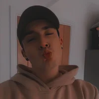 CharlieLuc's Avatar Photo