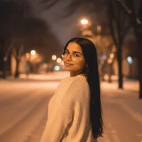 Vane_Isabel Φωτ, Προφίλ