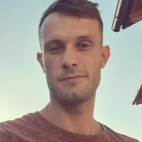 bennyy49's Profile Pic