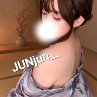 JUNjun__ Φωτ, Προφίλ