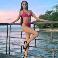 รูปอวาตาร์ของ CelinaWintour