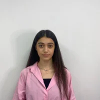 EsmaCritchlow's Profile Pic