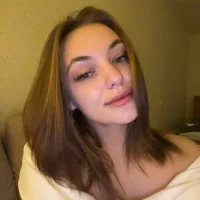 Alice_White27's Avatar Pic