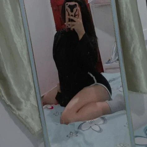 loreval79 profile photo