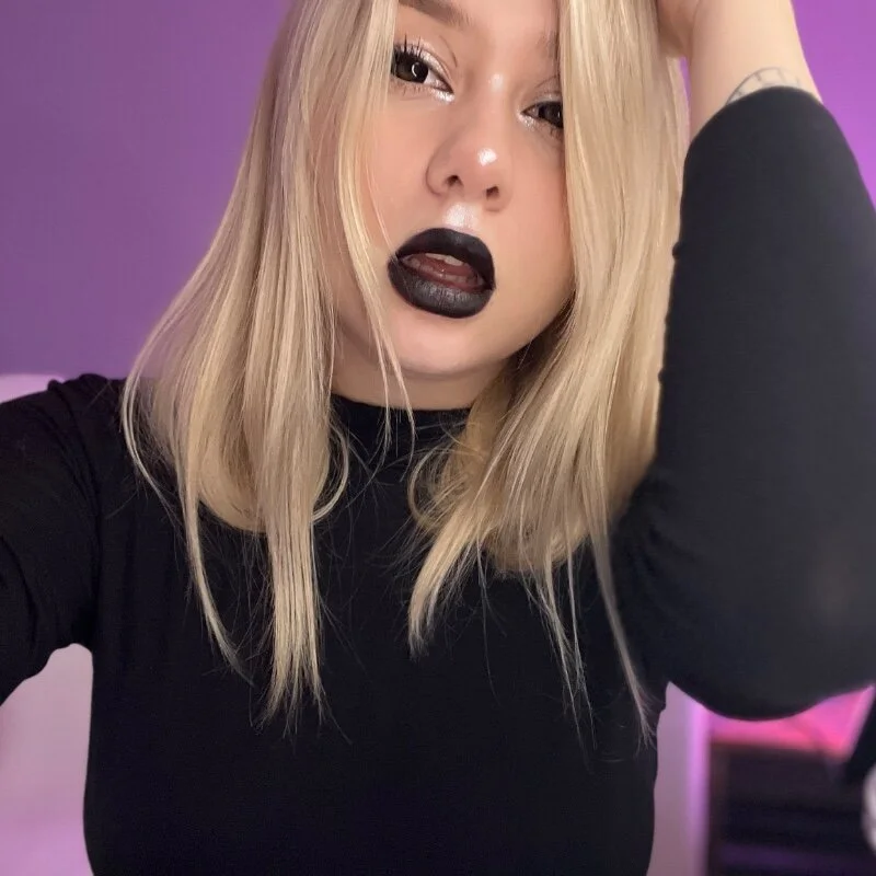 Slowlyly_ profile photo