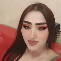 _Yasmin_ Φωτ, Προφίλ