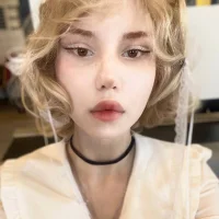 evaalt's Avatar Pic
