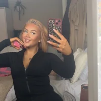 VioletLoveX's Profile Pic