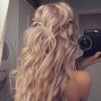 MilaniaX's Profile Pic