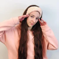 LoraSimon's Profile Pic