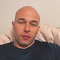 BisexualMen1993's Avatar Pic