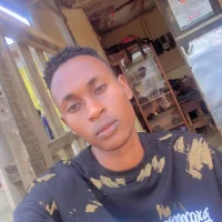 s22uye's Profile Pic