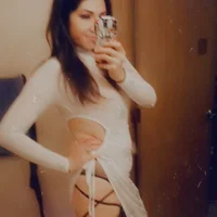 صورة الملف الشخصي لـ sluttyselena23