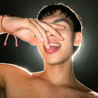 andrew_courtzz webcam model