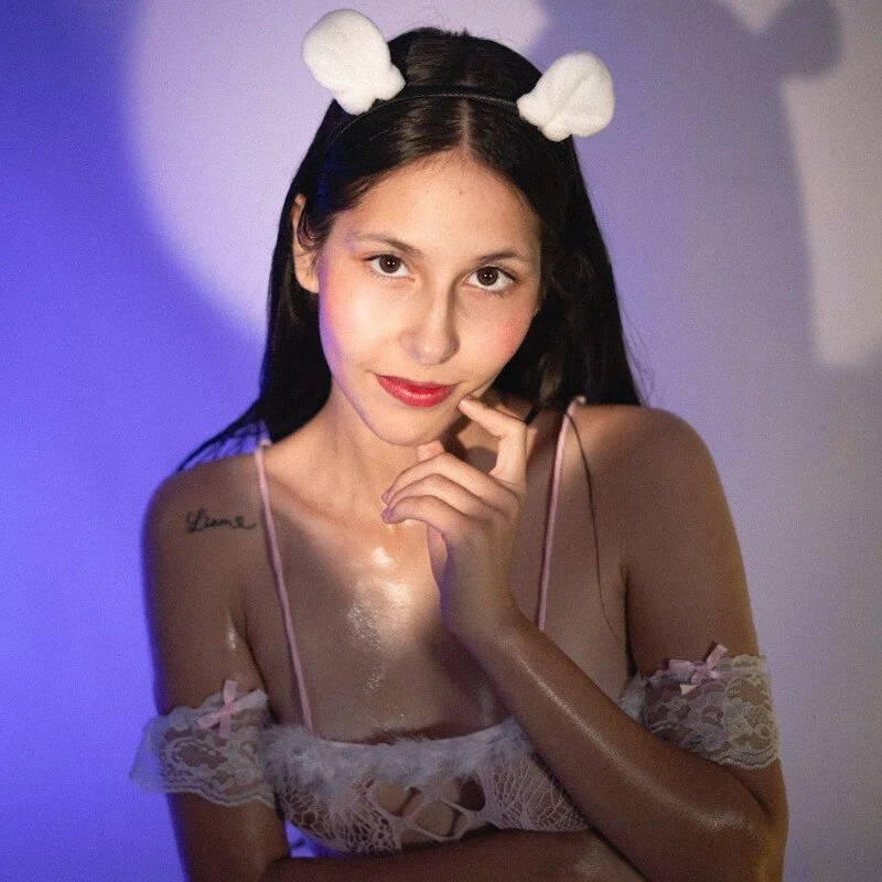Zoy_cute Stripchat profile image