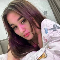 Ameliared23's Profile Pic