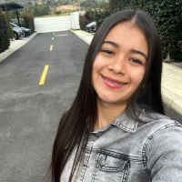 Kloe_00 model avatar