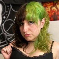 roxannerom's Profile Pic