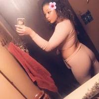 JuicyLilGiGi69's Profile Pic