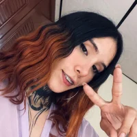 Emma_Zamcrotts profilbillede