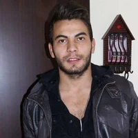 _Angarage_'s Profile Pic