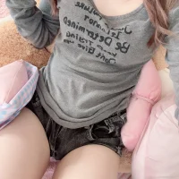 riri6300's Profile Pic