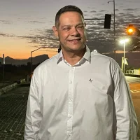 dinho57's Profile Pic