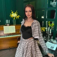 agnes_hoffman's Profile Pic