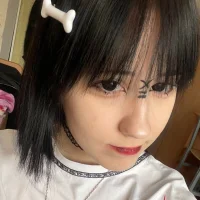 ElwineBallev's Avatar Pic