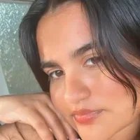 moli_rosse's Profile Pic